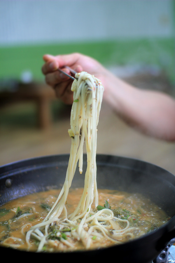 어탕칼국수 이미지